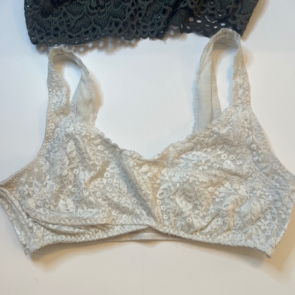 Four bralettes (Free People, Altered State, and Aerie) and two tanks Siz… - Picture 7 of 15